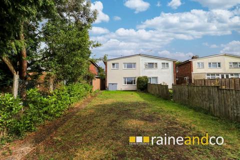 4 bedroom semi-detached house for sale, Indells, Hatfield