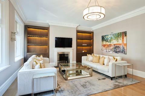 undefined, Mayfair W1K