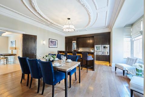 undefined, Mayfair W1K