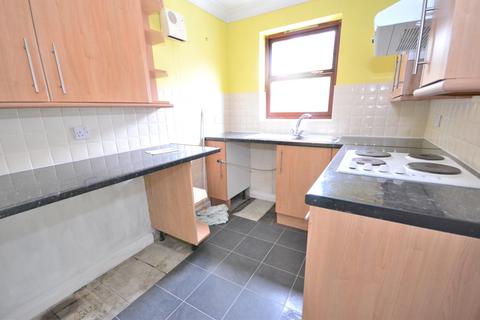 2 bedroom flat to rent, Fish Street, Hull HU1