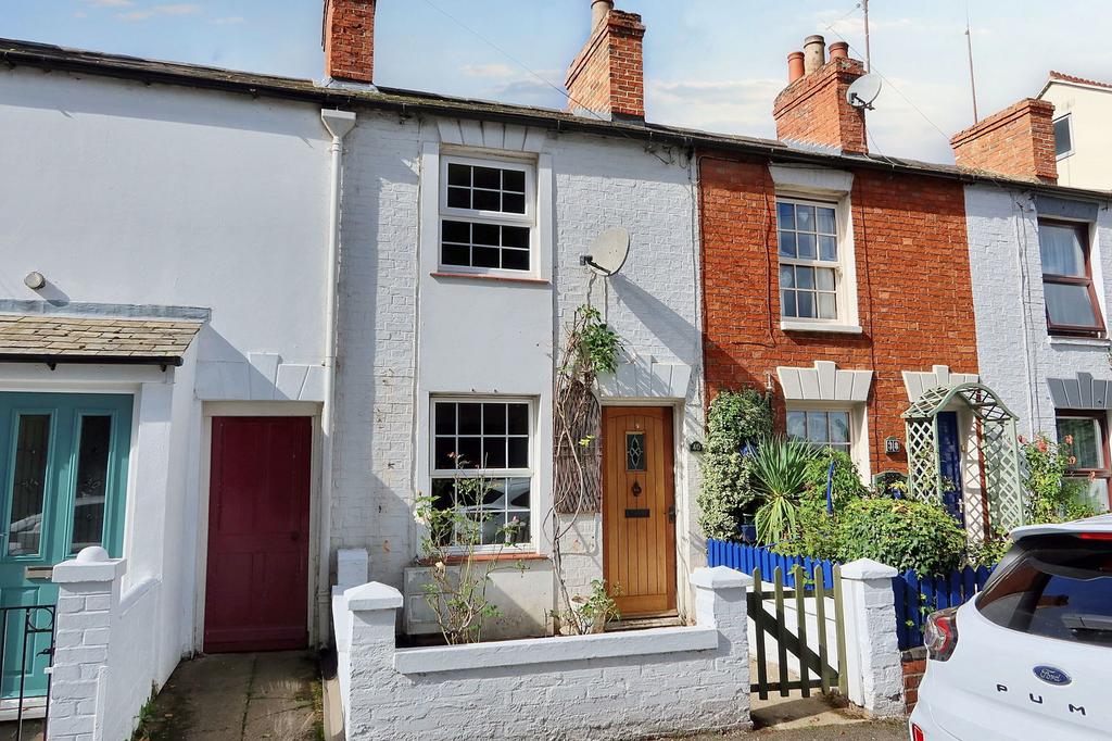 Bath Road, Banbury 2 bed terraced house for sale £235,000