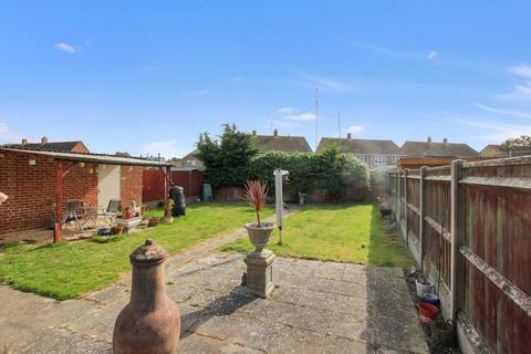 2 bedroom end of terrace house for sale, Marsh Crescent, New Romney TN28