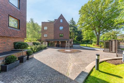 3 bedroom apartment for sale, Hazel Court, 49 The Bishops Avenue, Hampstead Garden Suburb, London, N2