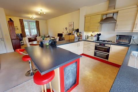 5 bedroom terraced house for sale, Clickers Place, Upton, Northampton, NN5 4EB