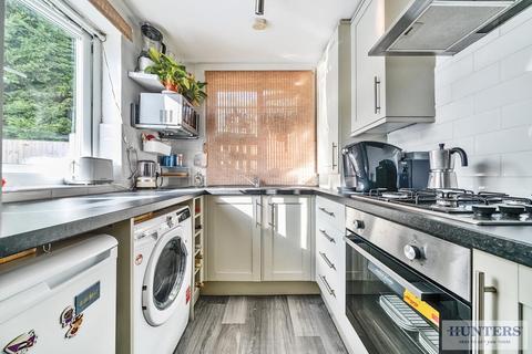 2 bedroom maisonette for sale, Three Corners, Bexleyheath