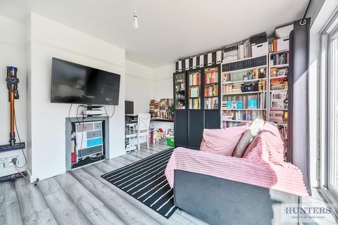 2 bedroom maisonette for sale, Three Corners, Bexleyheath