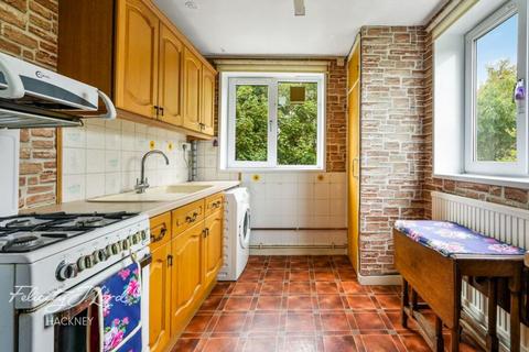 3 bedroom flat for sale, Royal Oak Road, Hackney, E8