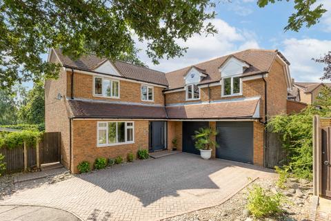 5 bedroom detached house for sale, Wilsons Close, Stevenage, Hertfordshire, SG1