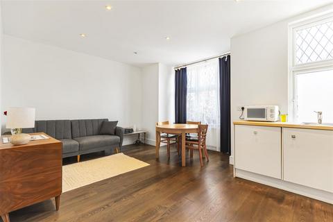 2 bedroom flat for sale, Church Avenue, East Sheen, SW14