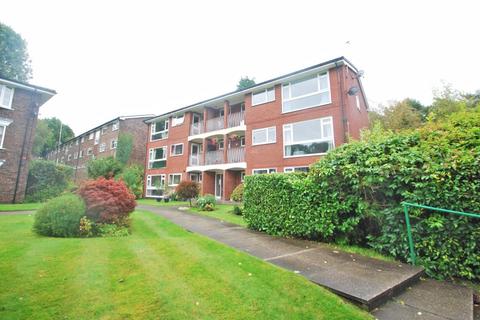 2 bedroom apartment to rent, Warren Close, Bramhall