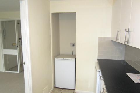 1 bedroom flat to rent, Featherbed Lane, Croydon CR0