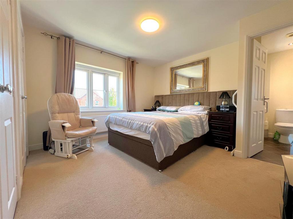 Bed1.jpg