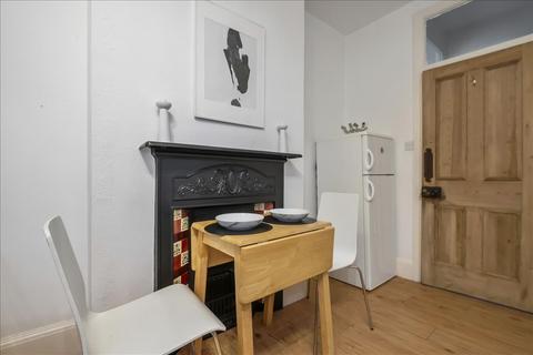 2 bedroom apartment for sale, Fulham Palace Road, Hammersmith, London, W6