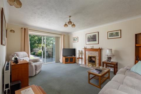 2 bedroom bungalow for sale, Field Walk, Smallfield, Surrey, RH6