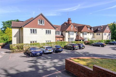 2 bedroom apartment to rent, Worplesdon Hill House, Woking GU22