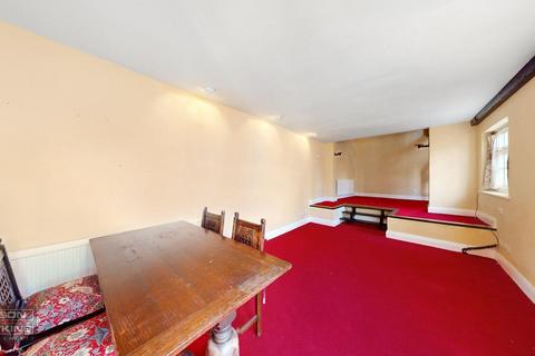 4 bedroom semi-detached house for sale, Crown Street, Harrow On the Hill HA2