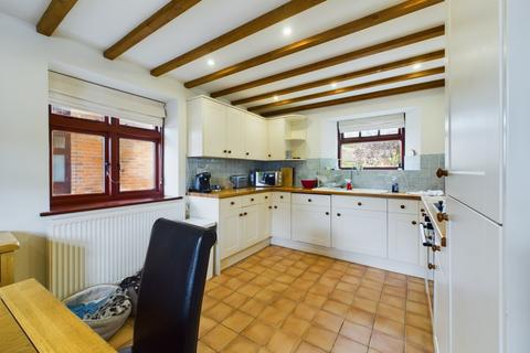 2 bedroom barn conversion to rent, The Little Barn, Manor Lane, Bredons Norton, GL20