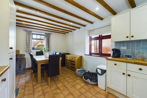 2 bedroom barn conversion to rent, The Little Barn, Manor Lane, Bredons Norton, GL20