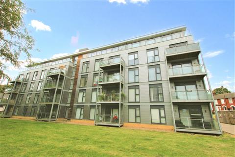 2 bedroom flat to rent, Newsom Place, St Albans, AL1