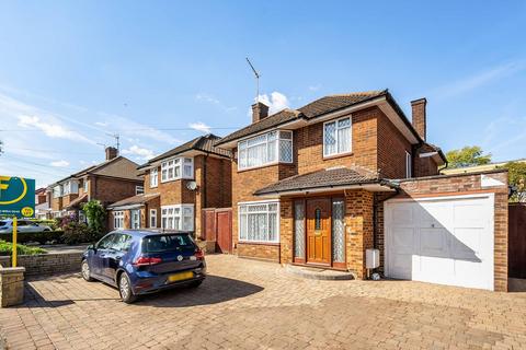 3 bedroom semi-detached house to rent, Hartland Drive, Edgware, HA8