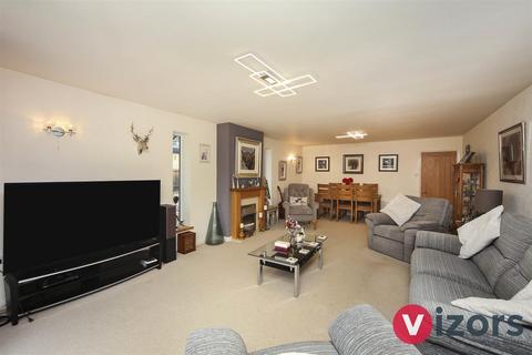 2 bedroom detached bungalow for sale, Shelley Close, Headless Cross, Redditch