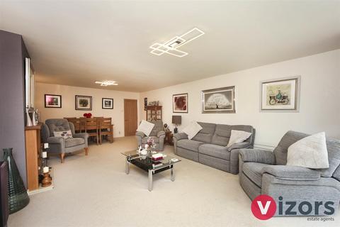 2 bedroom detached bungalow for sale, Shelley Close, Headless Cross, Redditch