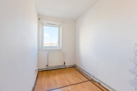 6 Hyde Close, London, E13 9BD