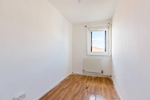 6 Hyde Close, London, E13 9BD