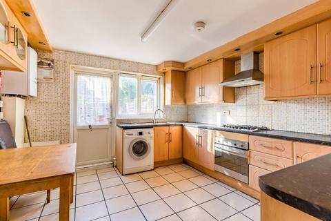 4 bedroom house for sale, Hyde Close, Plaistow, London, E13