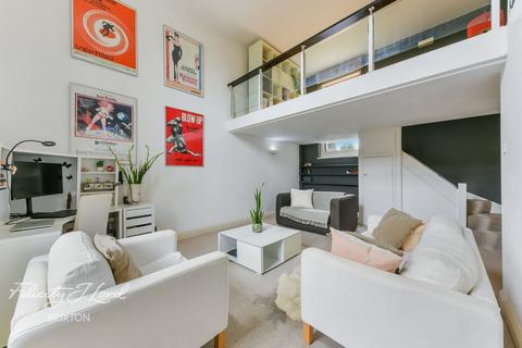 1 bedroom flat for sale, Barrington Road, London, SW9 7JG