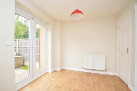 3 bedroom terraced house for sale, Greenfields Gardens, Shrewsbury