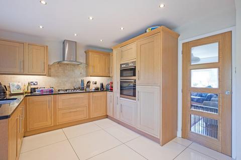 4 bedroom semi-detached house for sale, Bishopdale Close, Knaresborough