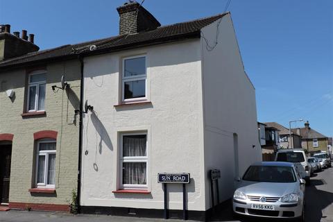 2 bedroom end of terrace house to rent, Sun Road, Swanscombe, Kent, DA10 0BH