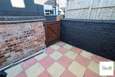 3 bedroom terraced house for sale, Barthomley Road, Birches Head, Stoke-On-Trent