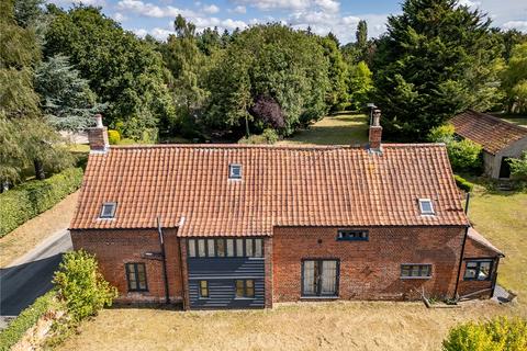 Browne's Croft Barn Bramerton Road, Surlingham, Norwich, NR14 7DE