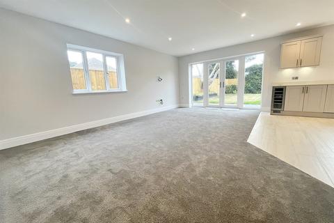 4 bedroom detached bungalow for sale, Christchurch