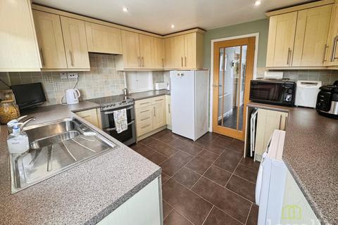 4 bedroom detached house for sale, Front Street, East Stockwith DN21