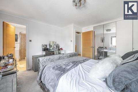 19 Melton Fields, Epsom, KT19 9QH