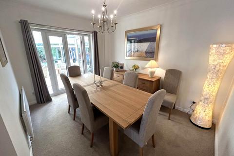 4 Conival Way, Chadderton, Oldham, OL9 0QL