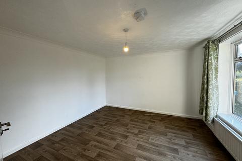 4 bedroom semi-detached house to rent, Apthorpe Way, Cambridge, CB4