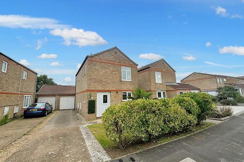 3 bedroom detached house for sale, Wade Close, Eastbourne