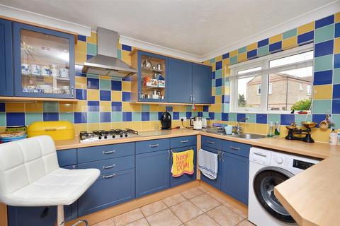 3 bedroom detached house for sale, Wade Close, Eastbourne