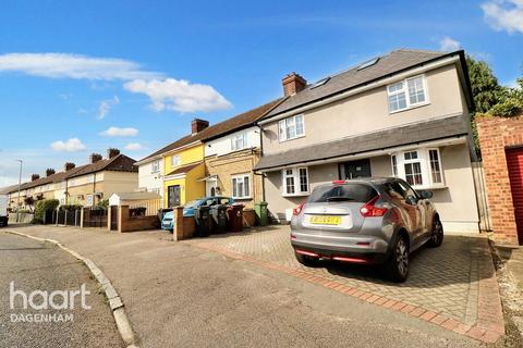 5 bedroom end of terrace house for sale, Hardie Road, Dagenham