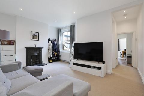 2 bedroom maisonette for sale, Bavent Road, London, SE5