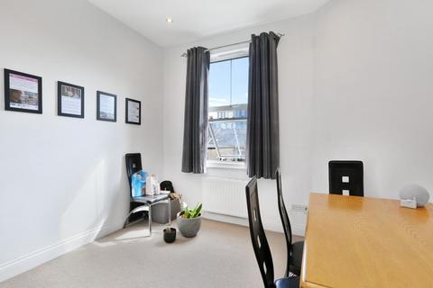 2 bedroom maisonette for sale, Bavent Road, London, SE5