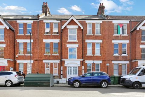 12 Bavent Road, London, SE5 9RY