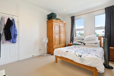12 Bavent Road, London, SE5 9RY
