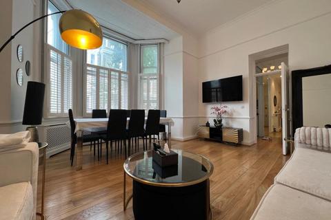 3 bedroom apartment to rent, Redcliffe Square,  London,  SW10