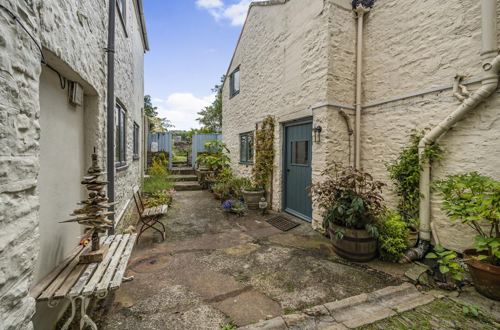 Bampton, Seddons