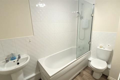 2 bedroom flat to rent, Ravenswood House, ,